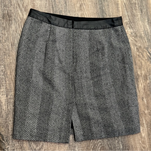 Banana Republic Twill Skirt Petite - Picture 3 of 4
